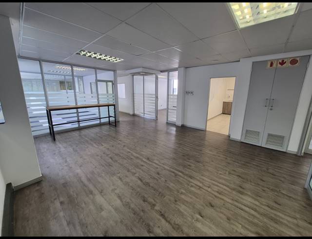 428M² OFFICE TO LET IN RIVONIA